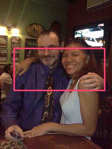 The photo with Qwen's box around the contact area